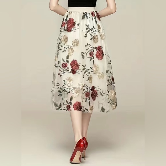 Jane Chic Designs Aviva Floral Skirt - Picture 2 of 9